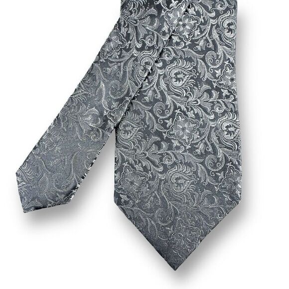 Michael Irvin 88 Men's Silver Gray Paisley Necktie 100% Silk Dressy Semi Formal - Picture 1 of 6